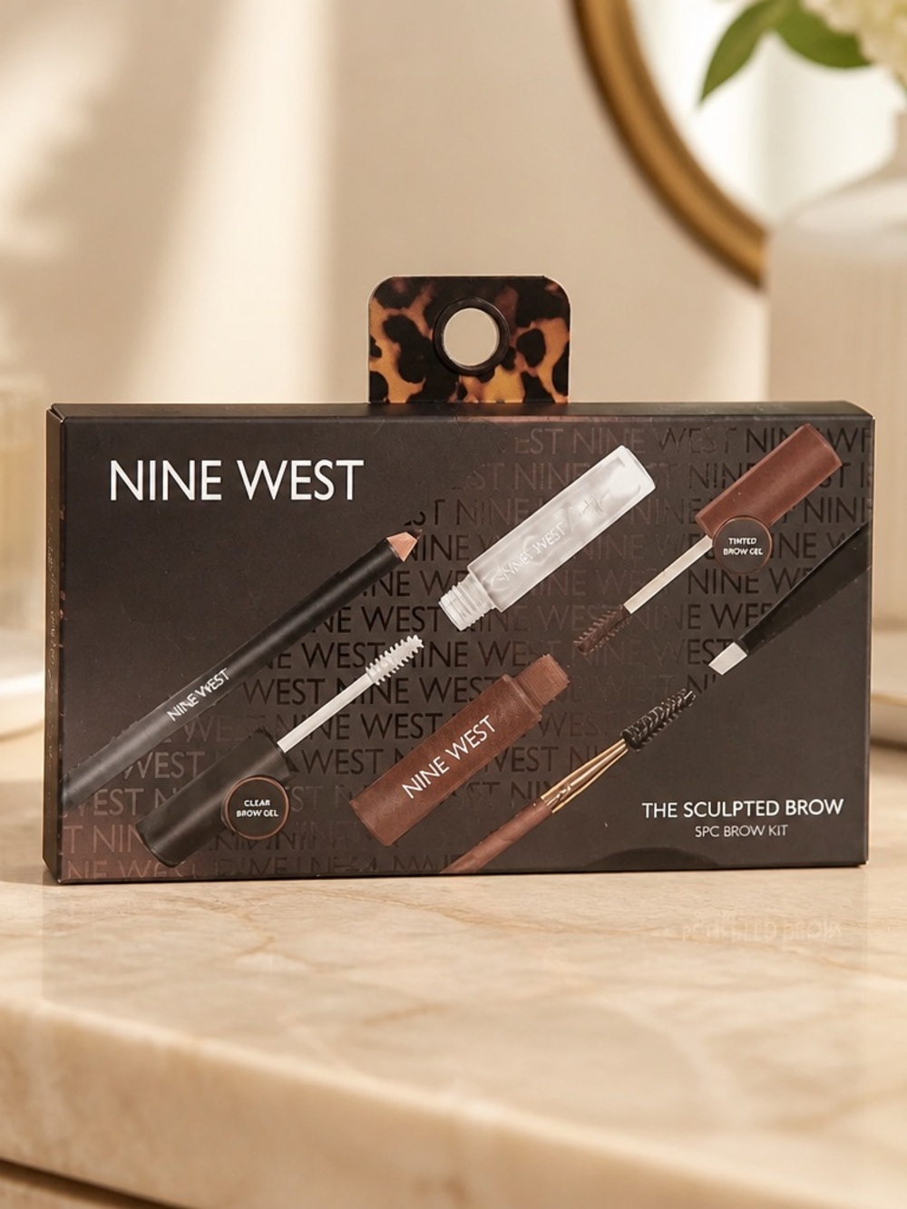 Nine West The Sculpted Brow 5-Piece Brow Kit Brown New